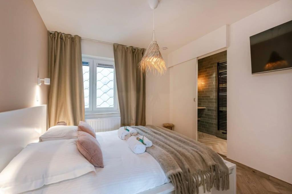 Juan - Stijlvol Appartement Met Uitzicht Op De Kaai Ostend Luaran gambar